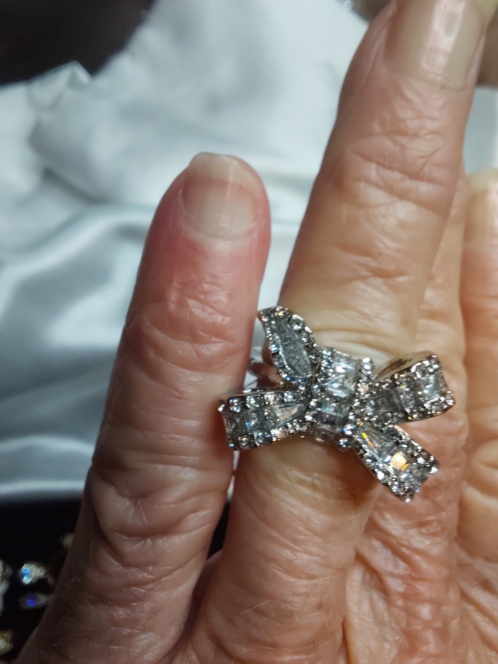 Silver Bow Rinestone Statement Ring - Picture 4 of 6